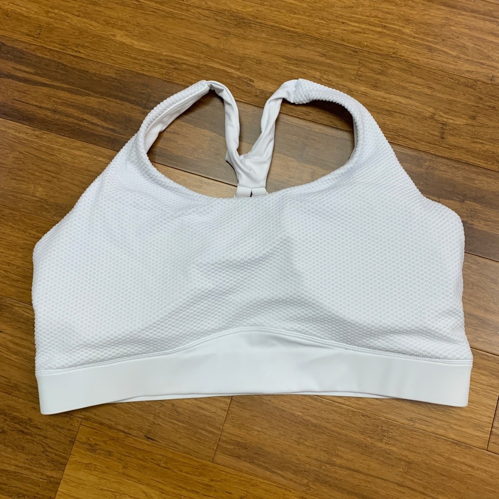 ZYIA Active White Sports Bra Size XXXL Criss Cross‎ Back Textured Padded Support